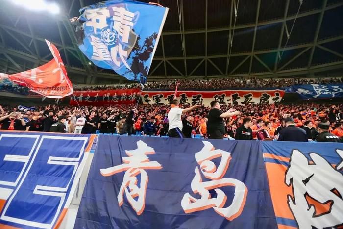 两人向金牌发起冲击，师徒关系也面临着激烈的碰撞和重重考验